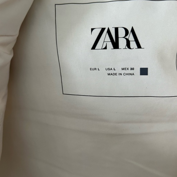 Zara puffer vest - Picture 2 of 4
